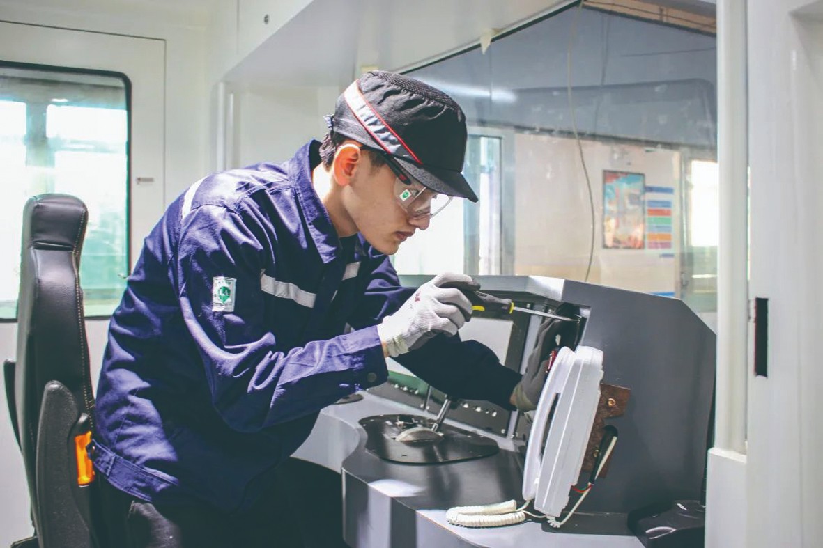 168135404696589235.jpg xin21-城市轨道车辆运用与检修.jpg